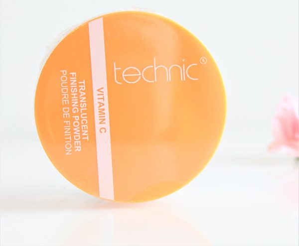 TECHNIC TRANSLUCENT FINISHING POWDER WITH VITAMIN C